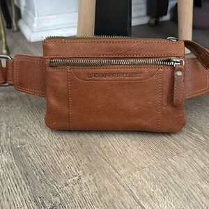 Spike and sparrow brown leather Fanny pack